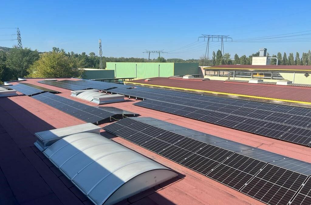 PANNEAUX SOLAIRES & VELOS A ASSISTANCE ELECTRIQUE